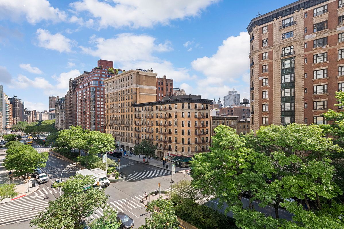 155 West 68th Street #727 in Lincoln Square, Manhattan | StreetEasy