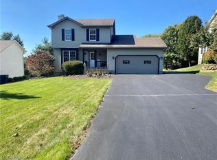 6590 N Timberidge Dr, Youngstown, OH 44515