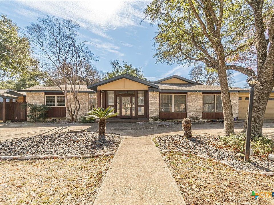 1st image of 17 Ridge Dr