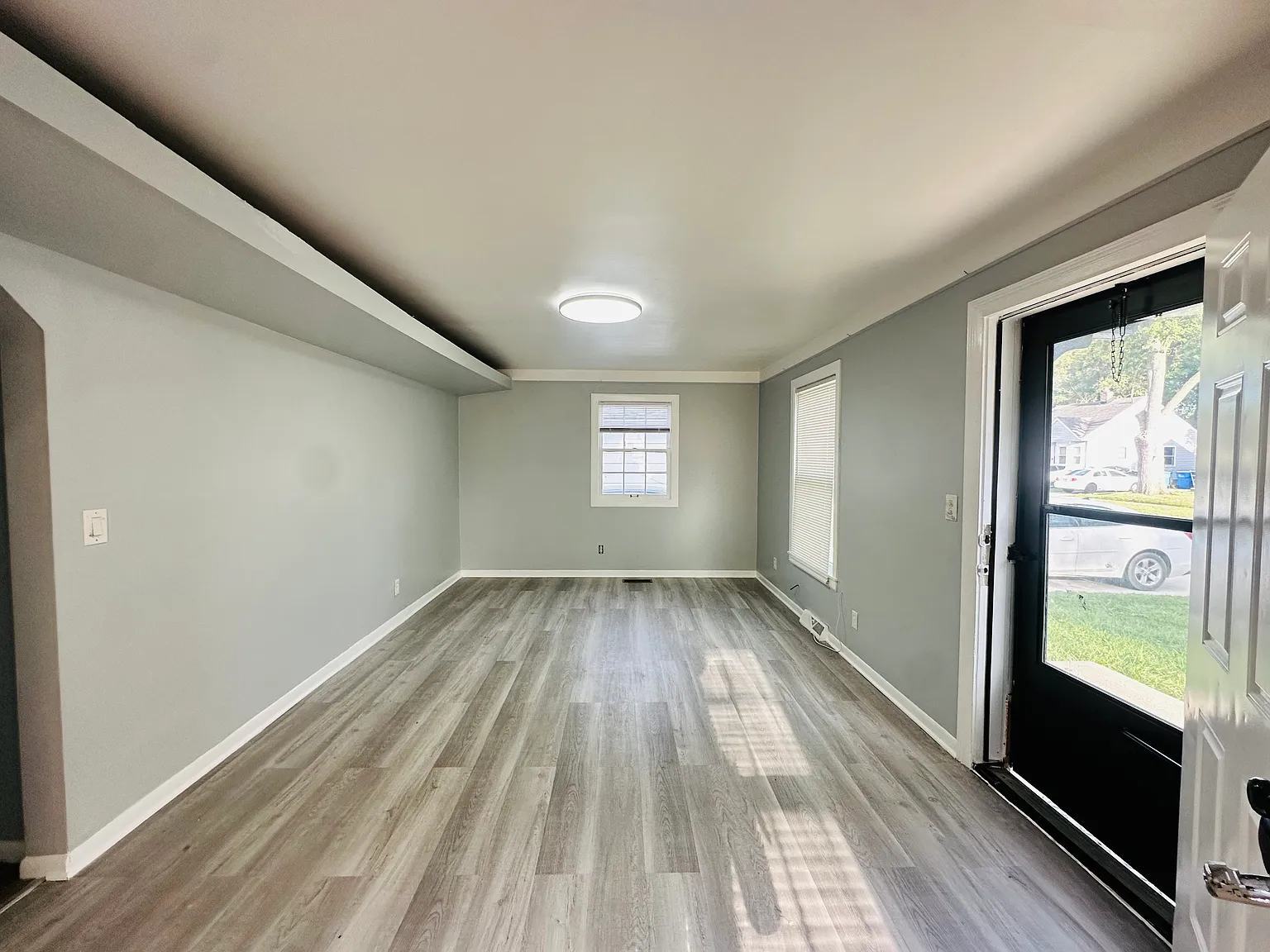 3 bed, 1008 sqft, $1,600 — Photo 3