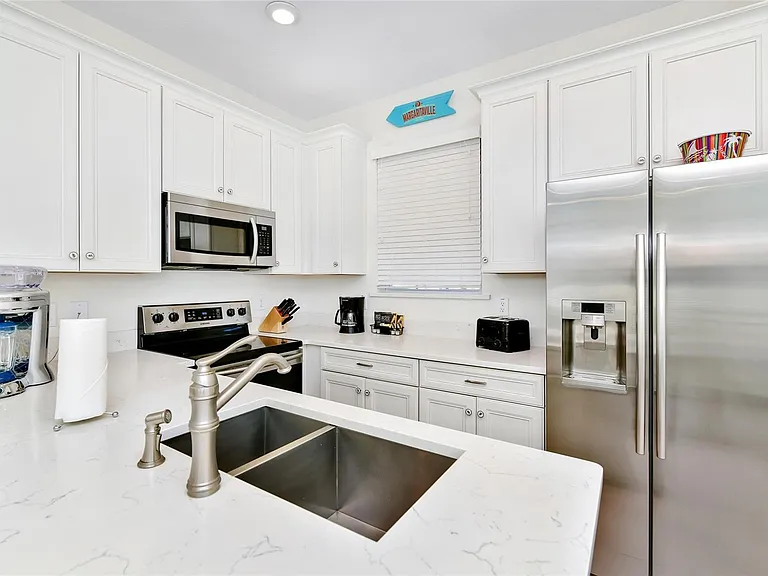 8024 Flip Flop Way — Photo 8