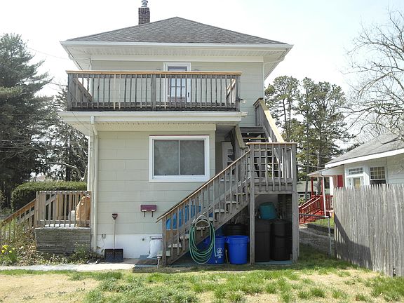 deck for upstairs apt