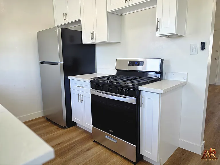 6107 Brynhurst Ave #11 — Photo 6
