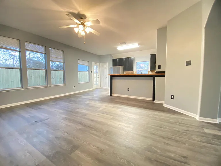 4031 Raspberry Ct — Photo 6