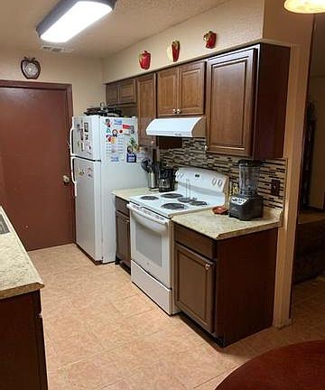 5th image of 2217 Michigan St