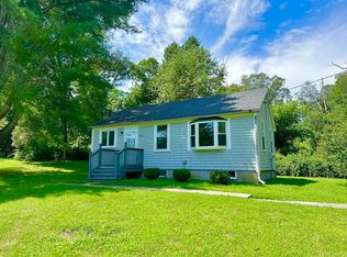 527-527-527A Main Rd, Westport, MA 02790