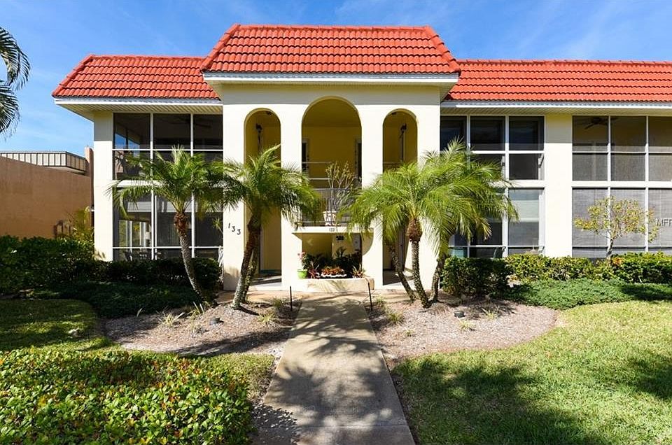 1st image of 133 Avenida Messina APT 4