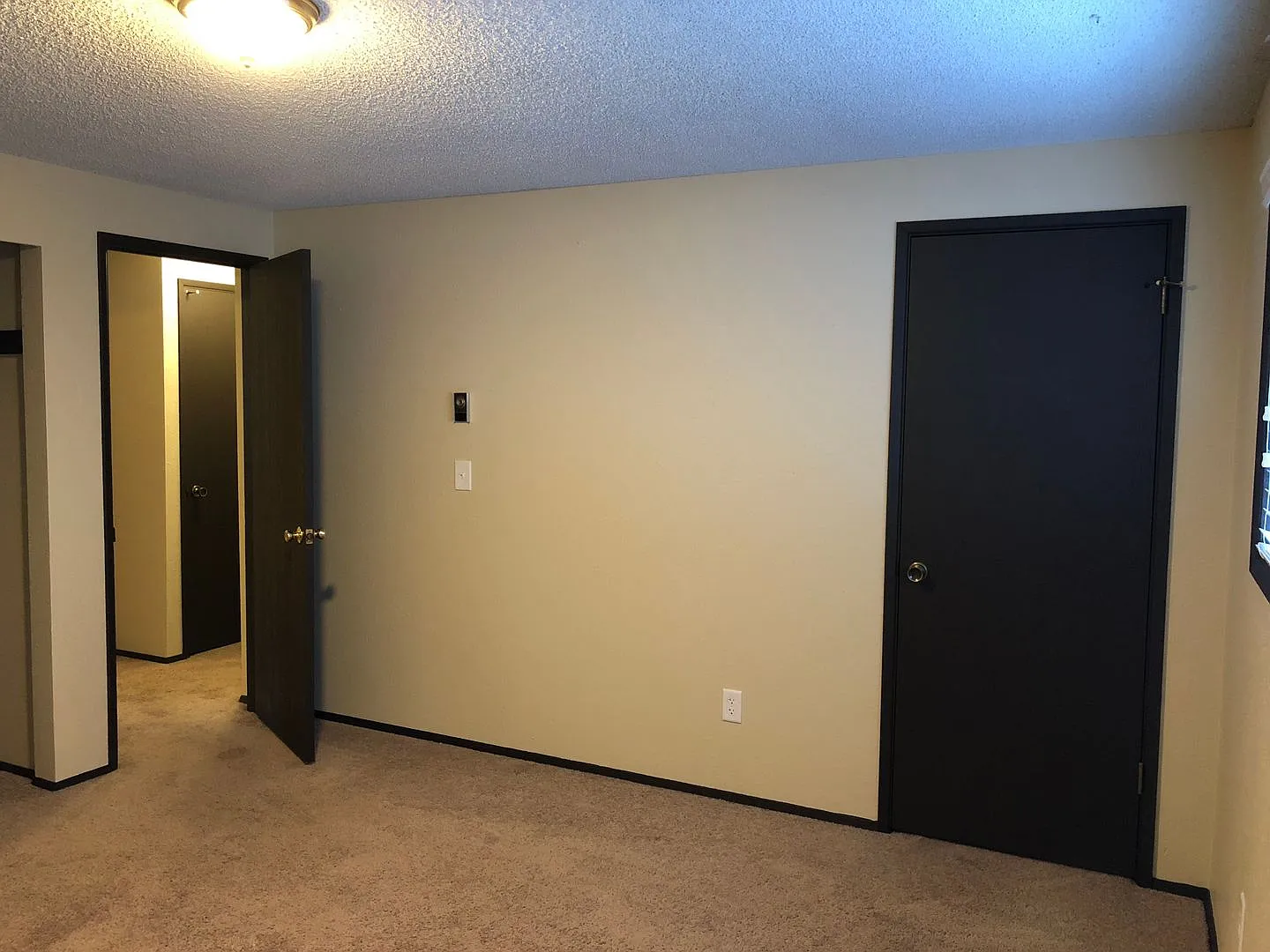 1050 Harrier Circle — Photo 2