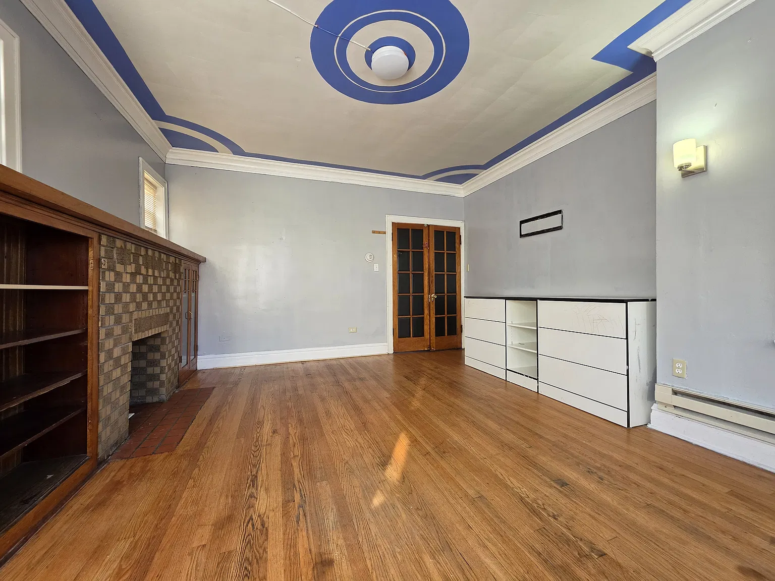 3 bed, 1400 sqft, $1,600 — Photo 2