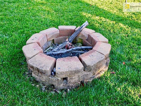 Firepit for toasting marshmallows on those cool Fall nights