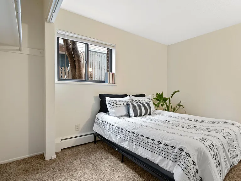 2355 Grove St #12 — Photo 15