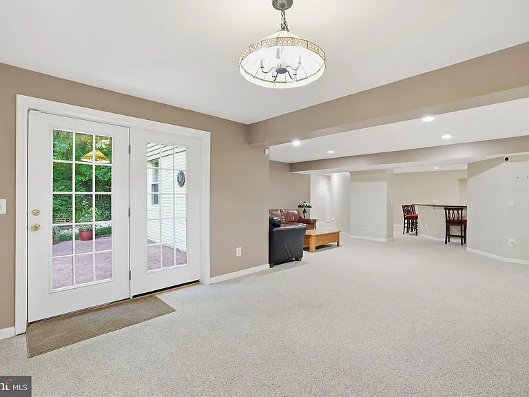 5767 Bush Hill Dr — Photo 57