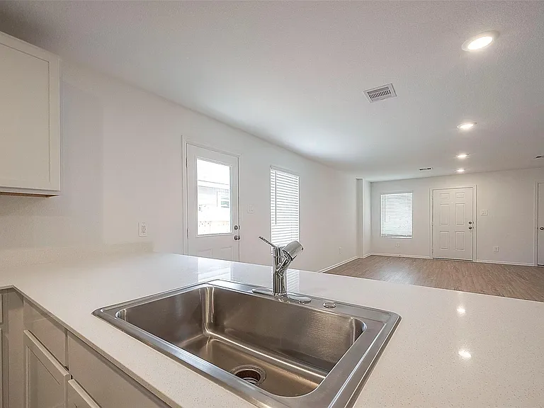 1491 Las Cuevas Dr — Photo 17