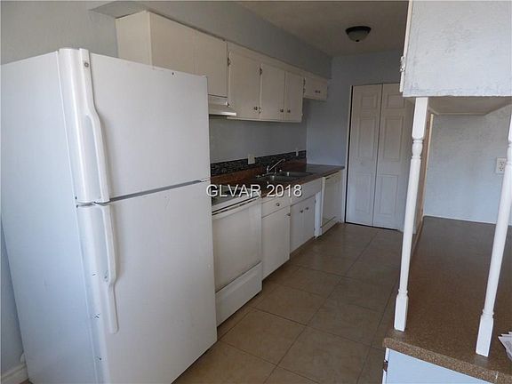 3rd image of 829 N Bruce St APT 3