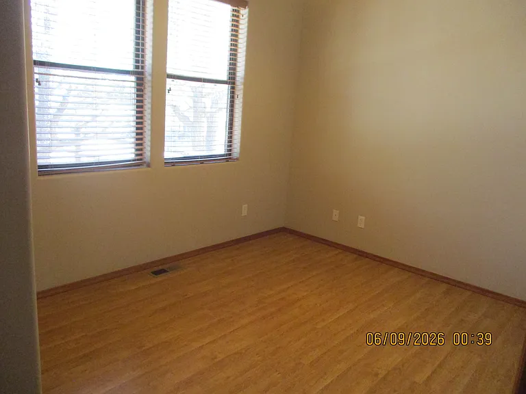 1561 N Mustang Run — Photo 10