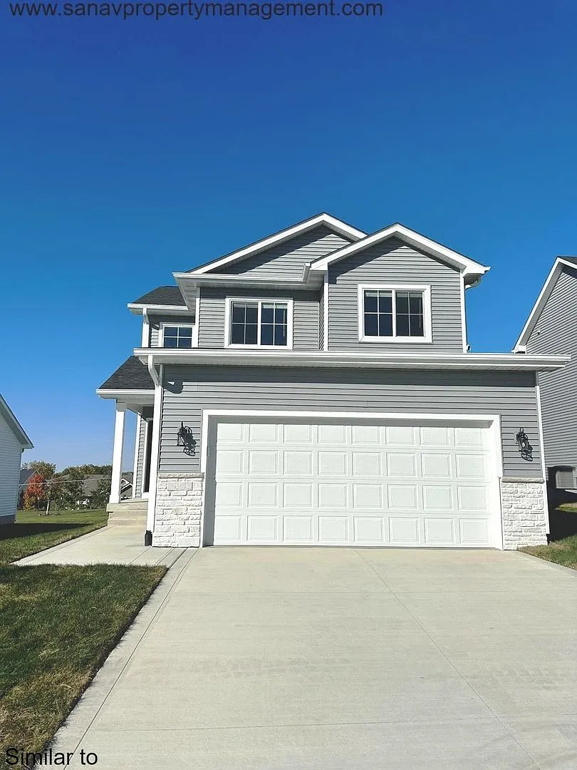 "Welcome Home: Embrace Comfort, Convenience, and Community in This Vibrant 3-Bedroom Haven" — Photo 1