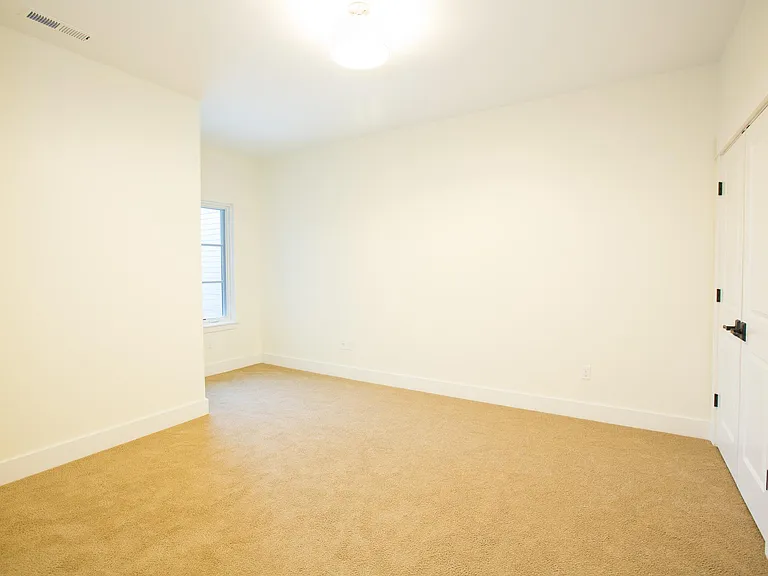 18 E Beall St #1 — Photo 10