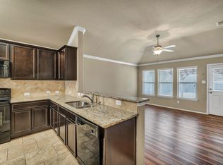 107 Colthorpe Ln, Hutto, TX 78634