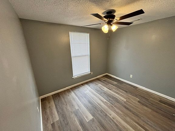 4th image of 3421 Meadow Ct
