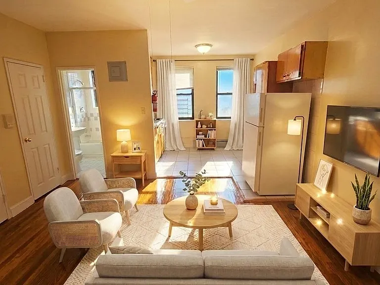 195-24 Jamaica Ave #323 — Photo 1