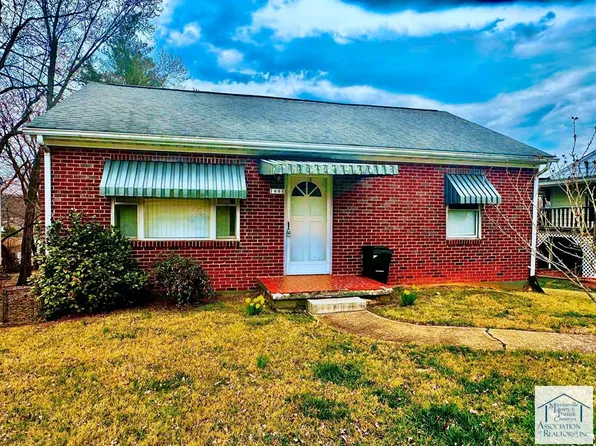 1008 Barrows Mill Rd, Martinsville, VA 24112