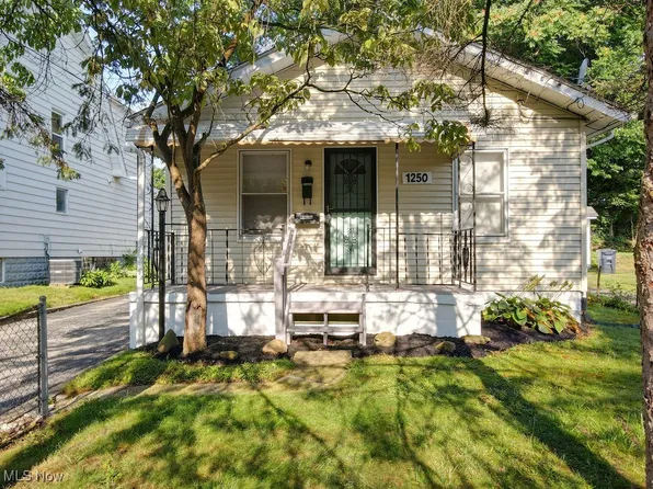 1250 Lexington Ave, Akron, OH 44310