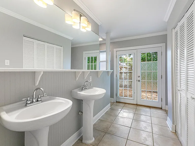 111 Camellia Dr — Photo 14