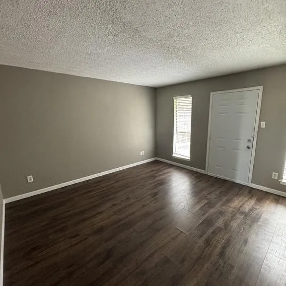4906 Ali Ave #3 — Photo 3