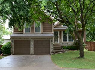 1106 N Anne Shirley Dr, Olathe, KS 66061