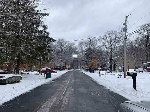 5th image of 8913 Deerfield Rd