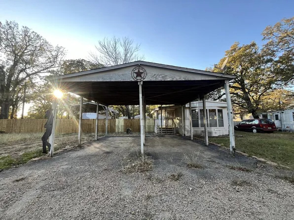 135 Oxbow St, Gun Barrel City, TX 75156