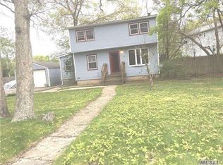 26 Old Country Rd, Deer Park, NY 11729