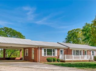 300 Cub Creek Church Rd, Wilkesboro, NC 28697