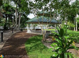 104 Coconut Dr, Fort Lauderdale, FL 33315