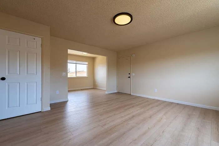 1185 Amador Ave #B — Photo 14