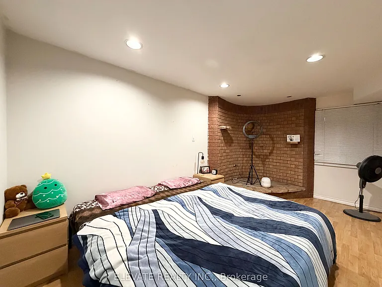 1556 Princelea Pl — Photo 12