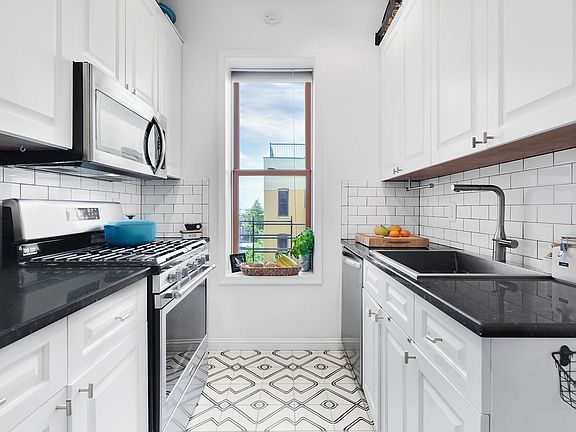 4th image of 145 Prospect Park W APT 4E