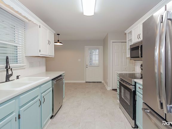4th image of 9601 Lawley Ln