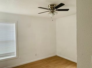 118 Leslie Ln, Irving, TX 75060