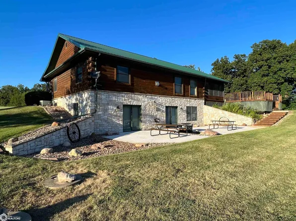 24418 Lacey Trl, Keosauqua, IA 52565