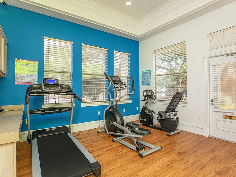 8100 Huebner Rd — Photo 8