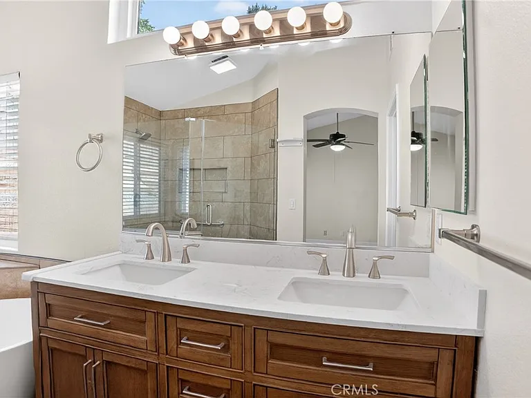 42421 Boulder Dr — Photo 32