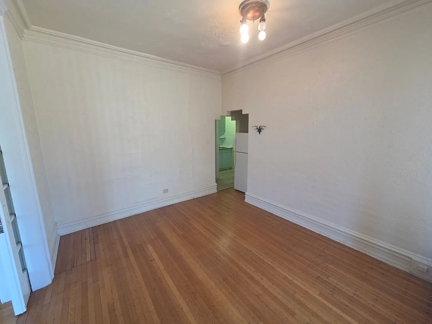 Charming 1-Bedroom Apartment in Denver's Capitol Hill Neighborhood — Photo 4