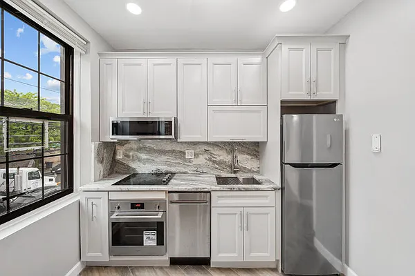 Rented by Modern Spaces | media 11