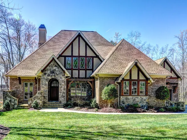 203 Woodswail Ct, Waxhaw, NC 28173