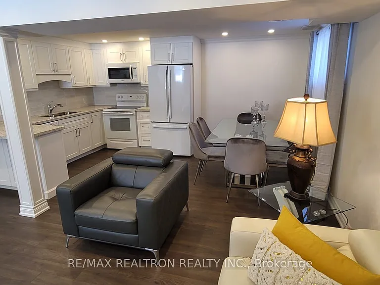 214 Bayview Ave #BASEMENT — Photo 7