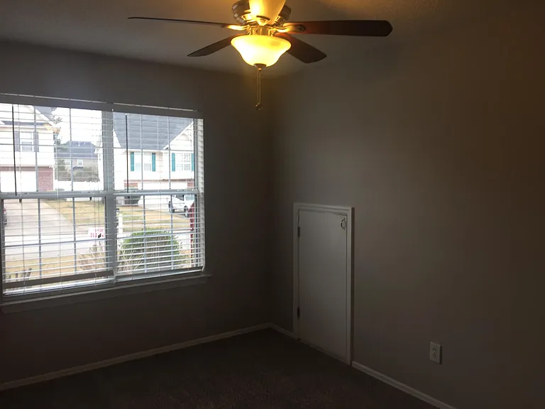 557 Ransom Way — Photo 1