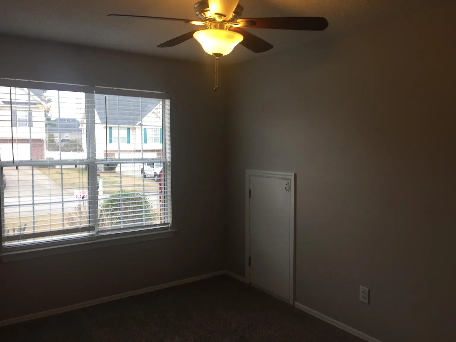 557 Ransom Way photo 1