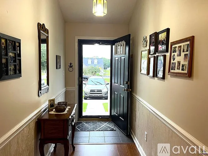 2 bed, 1249 sqft, $1,395 — Photo 2