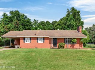 1301 S Shivers St, Poplarville, MS 39470